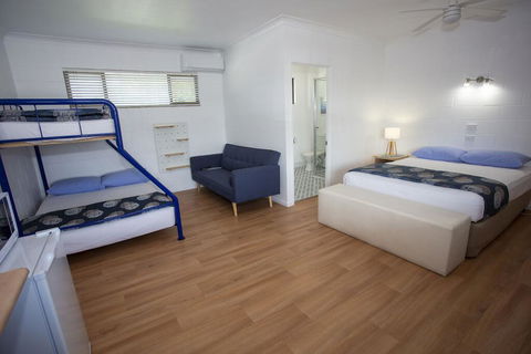 Moffat Beach Motel Caloundra - Northern Rivers Accommodation 2