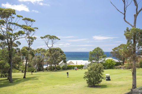 Mollymook Links - Northern Rivers Accommodation 3