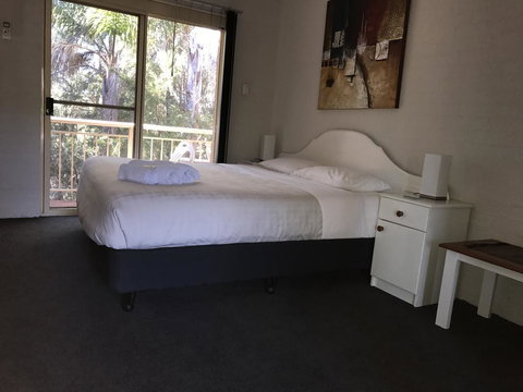 Mollymook Paradise Haven Motel - Northern Rivers Accommodation 0