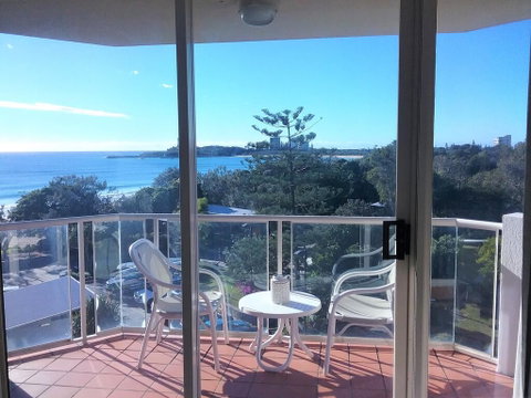 Mooloolaba Beachfront Apartment - Northern Rivers Accommodation 3