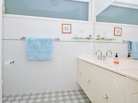 Morisset Memories - Northern Rivers Accommodation 0