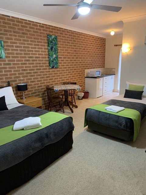Motel Views Yackandandah - Northern Rivers Accommodation 1