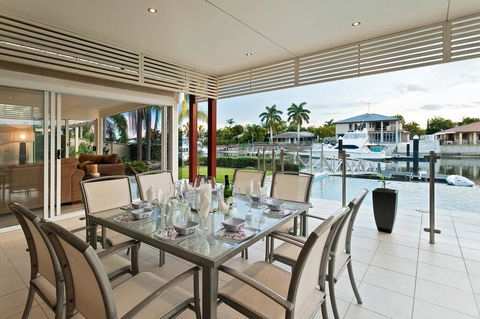 Mulloka Villa. Sunshine Coast Minyama - Northern Rivers Accommodation 1