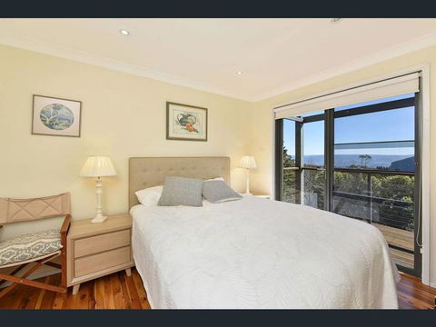 Narrow Neck Views - Northern Rivers Accommodation 3