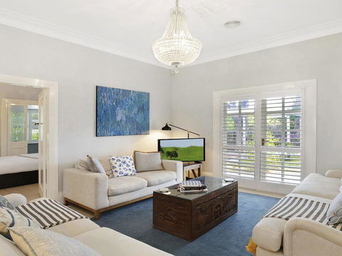 Nattai Lodge - House & Cottage In Beautiful Garden - Northern Rivers Accommodation 3