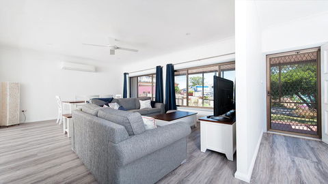 Nelson Bay Getaway 59 - Northern Rivers Accommodation 0