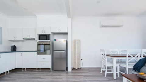 Nelson Bay Getaway 59 - Northern Rivers Accommodation 2