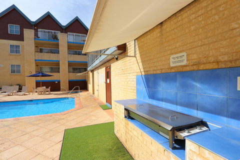 Hillarys Marina Apartment - Northern Rivers Accommodation 31