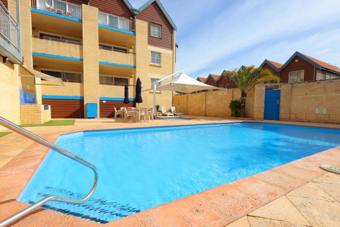 Hillarys Marina Apartment - Northern Rivers Accommodation 30