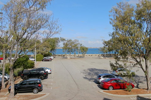 Hillarys Marina Apartment - Northern Rivers Accommodation 0