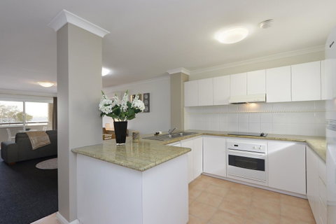 Hillarys Marina Apartment - Northern Rivers Accommodation 16
