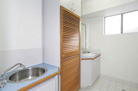 Scarborough Beach Front Resort - Shell Ten - Northern Rivers Accommodation 10
