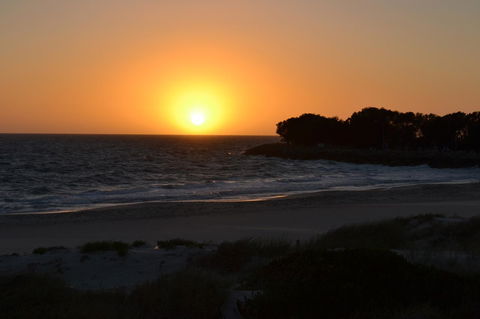 Dunes Scarborough Beach - Northern Rivers Accommodation 1