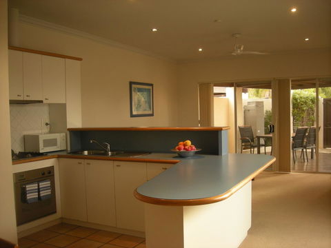 Dunes Scarborough Beach - Northern Rivers Accommodation 14