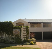 Dunes Scarborough Beach - Northern Rivers Accommodation