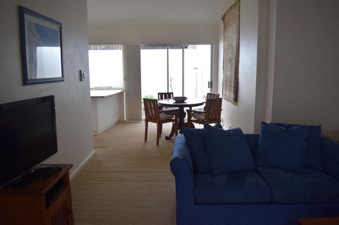 Dunes Scarborough Beach - Northern Rivers Accommodation 8