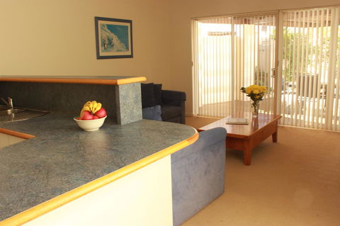 Dunes Scarborough Beach - Northern Rivers Accommodation 3