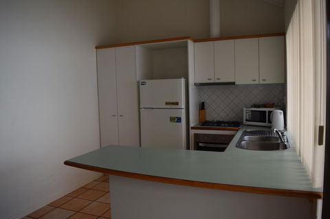 Dunes Scarborough Beach - Northern Rivers Accommodation 4