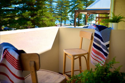 Cottesloe Artist's Beach Retreat - Northern Rivers Accommodation 19