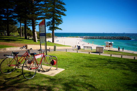 Cottesloe Artist's Beach Retreat - Northern Rivers Accommodation 15