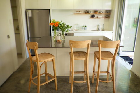 Cottesloe Artist's Beach Retreat - Northern Rivers Accommodation 30