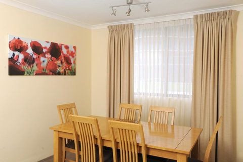 Lodestar Waterside Apartments - Northern Rivers Accommodation 32
