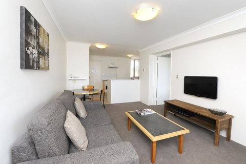 Lodestar Waterside Apartments - Northern Rivers Accommodation 11