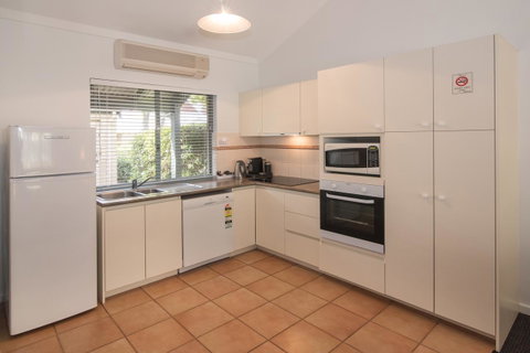 Bayshore Beachside Resort - Northern Rivers Accommodation 22