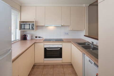 Bayshore Beachside Resort - Northern Rivers Accommodation 24