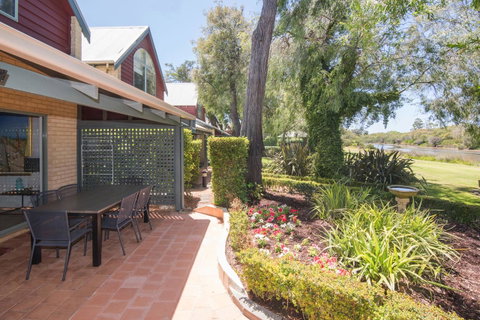 Bayshore Beachside Resort - Northern Rivers Accommodation 5