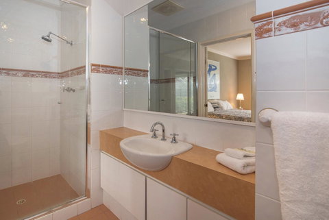 Bayshore Beachside Resort - Northern Rivers Accommodation 34