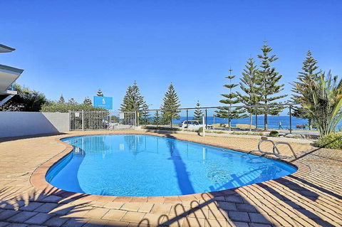 Beachfront @ Scarbs - Northern Rivers Accommodation 12