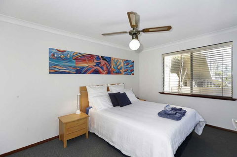 Beachfront @ Scarbs - Northern Rivers Accommodation 9