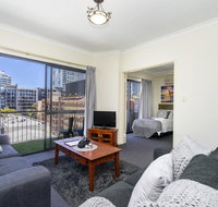 Oversized Eastend sleeps 6 Free PARKINGPOOL WIFI - Northern Rivers Accommodation