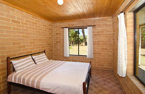 Turner Brook Chalet - Northern Rivers Accommodation 9