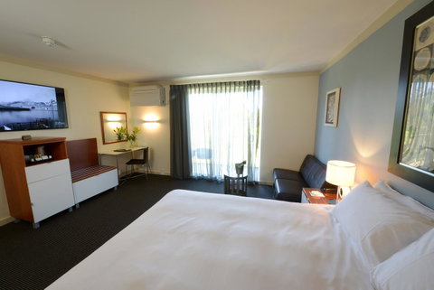 Sullivans Hotel - Northern Rivers Accommodation 1
