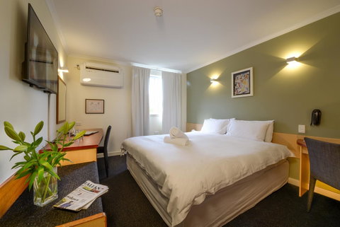 Sullivans Hotel - Northern Rivers Accommodation 13
