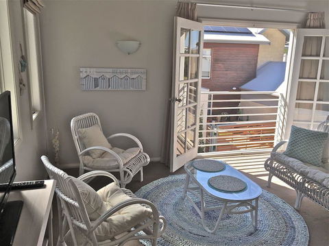 Fremantle Local Beach Studio - Northern Rivers Accommodation 0