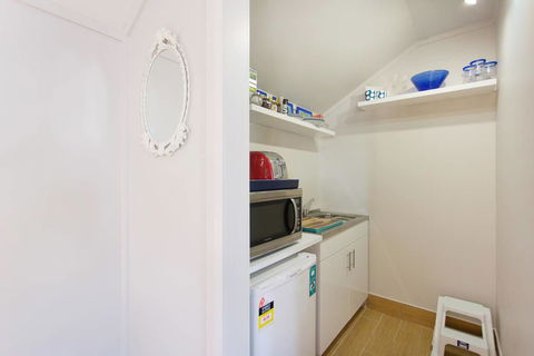 Fremantle Local Beach Studio - Northern Rivers Accommodation 18