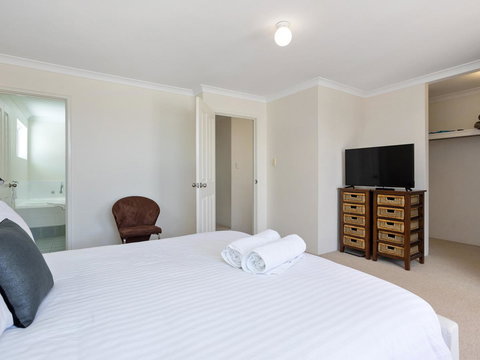 Cooper Street - Northern Rivers Accommodation 7