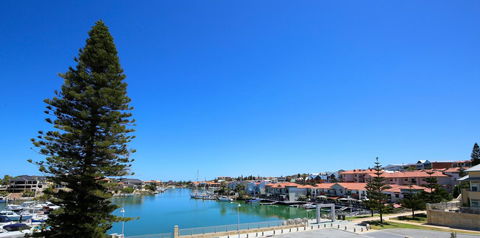 Studio Style Mindarie Marina - Northern Rivers Accommodation 0