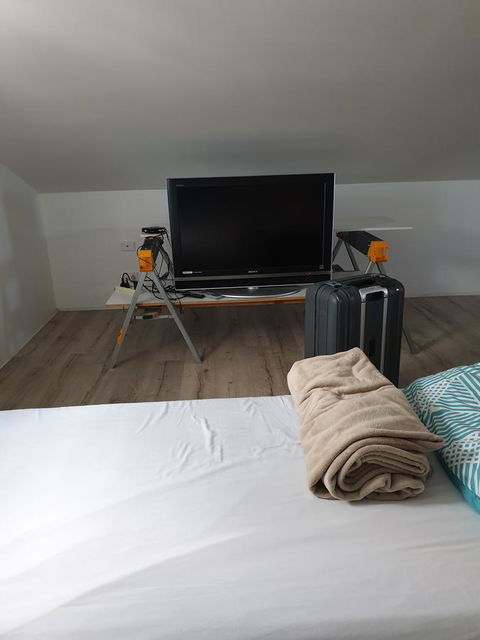 DIANELLA Budget Rooms Happy Place To Stay - Northern Rivers Accommodation 6
