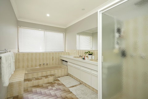 Marcus Villa Booragoon - Northern Rivers Accommodation 10
