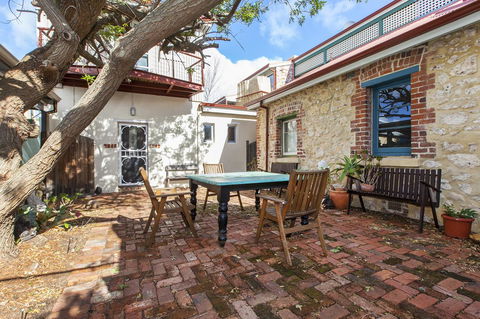 The Hub Fremantle - Northern Rivers Accommodation 13