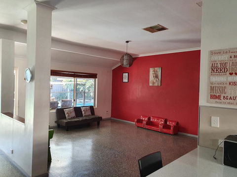 The Entertainer - Northern Rivers Accommodation 11