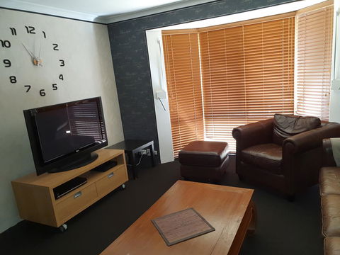 The Entertainer - Northern Rivers Accommodation 22