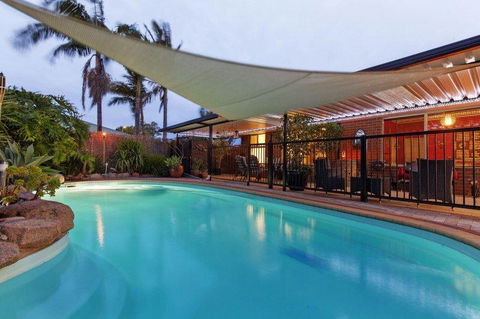 The Entertainer - Northern Rivers Accommodation 0