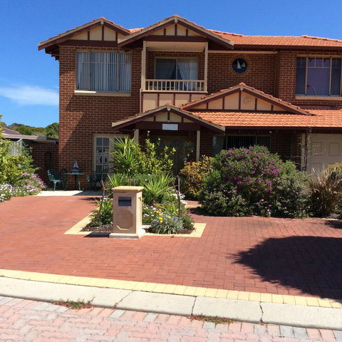 Crossland House - Northern Rivers Accommodation 10