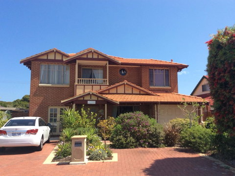 Crossland House - Northern Rivers Accommodation 0
