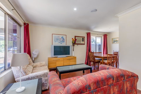 Brilliant, Neat, Convenient, Family-friendly House - Northern Rivers Accommodation 0